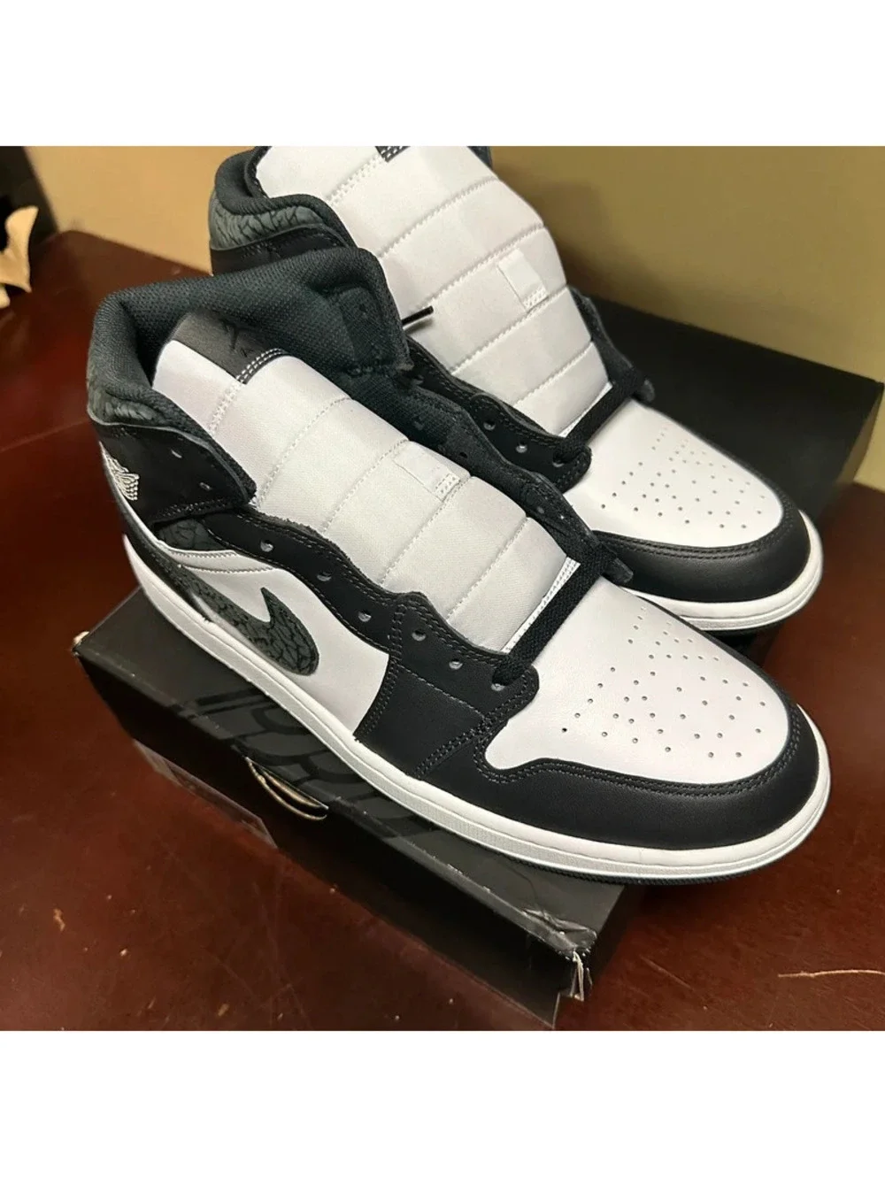 Nike Air Jordan 1 Mid SE Off-Noir Black White Panda Elephant' (FB9911 001) sz 12